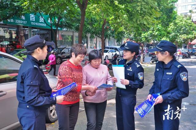 梅江反诈中心推动反诈防诈知识进社区、进农村、进家庭、进学校、进企业。受访者供图